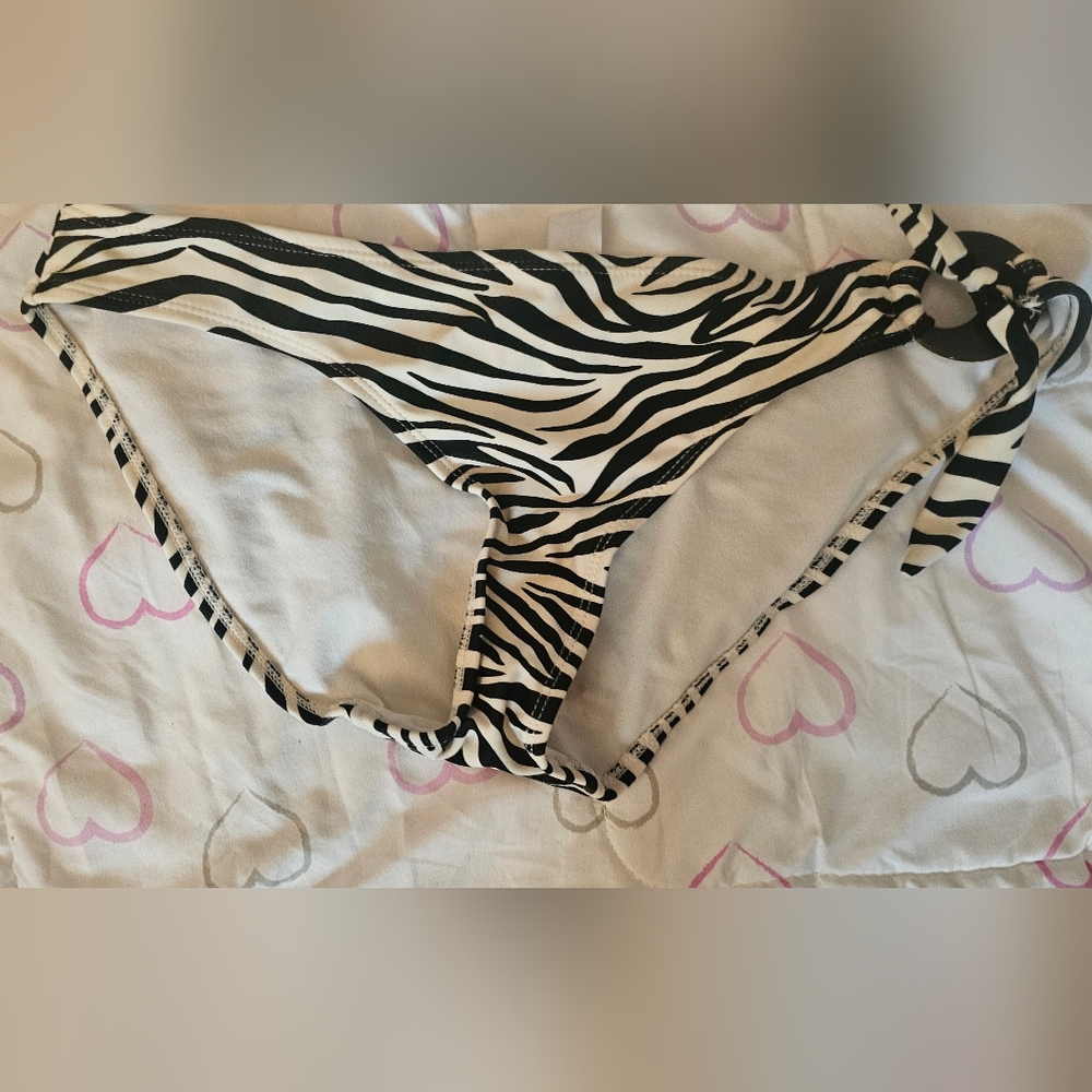 Zebra bottoms xs Swim Old NAVY
